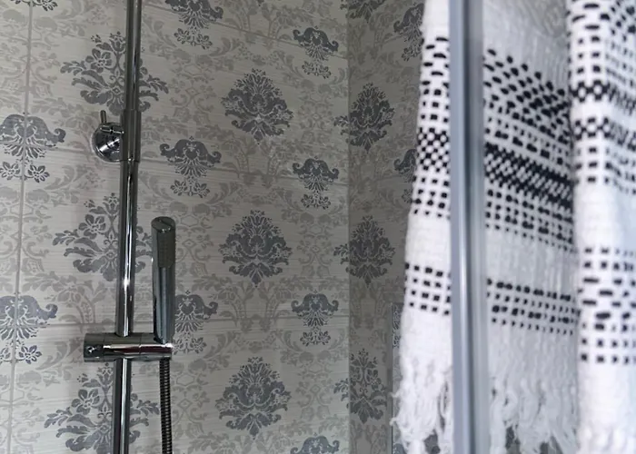 Alojamento de Acomodação e Pequeno-almoço The White House *